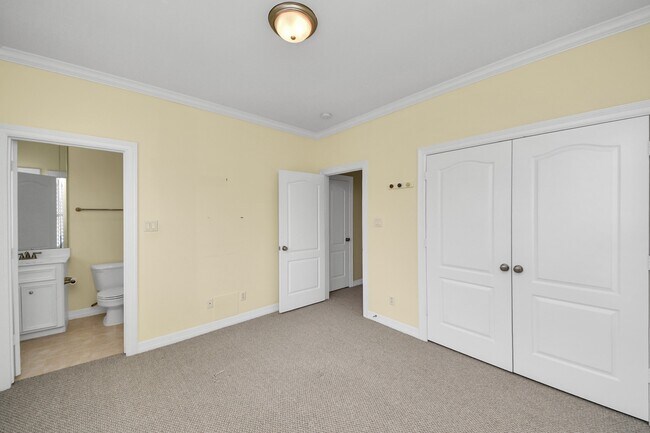 Building Photo - 2930 Brompton Square Dr