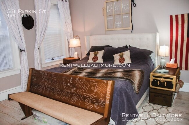 Building Photo - 38 Parkin St