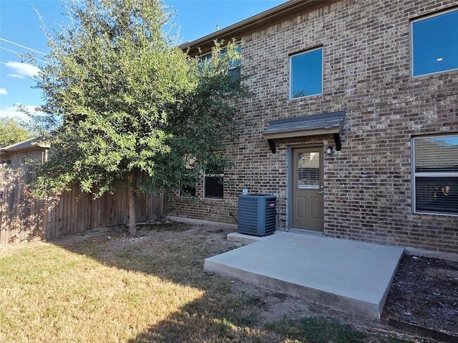 Building Photo - 2304 S Lakeline Blvd