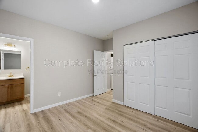 Building Photo - 3140 Magnolia Ave