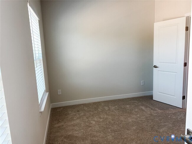 Building Photo - 4821 Cloverleigh Dr