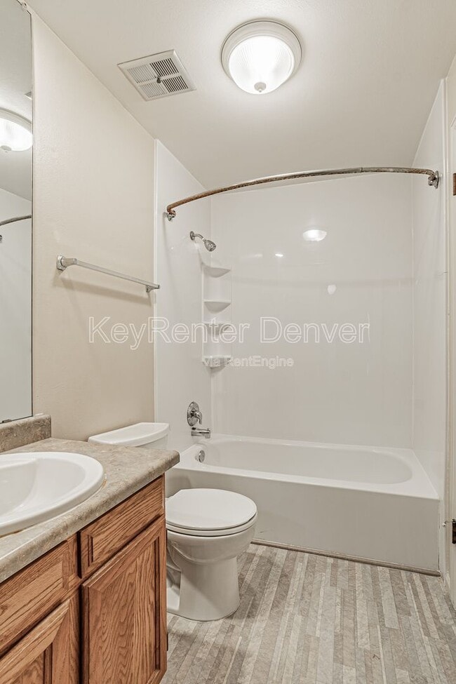 Building Photo - 14129 E Warren Pl