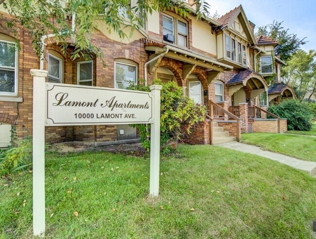 Primary Photo - 10010 Lamont Ave