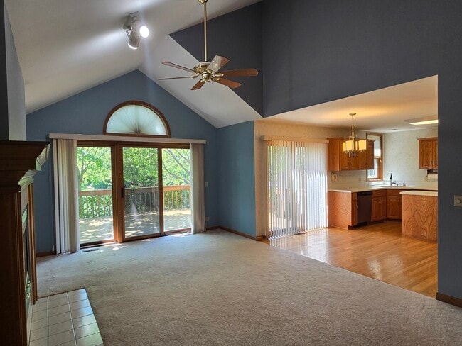 Building Photo - 2286 Brookside Ln