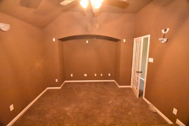 Building Photo - 22306 Fieldcrest Ln