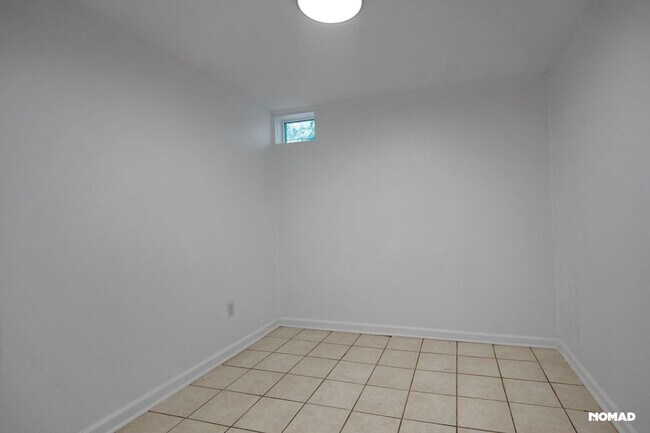 Building Photo - Charming 2BR Duplex in Jackson