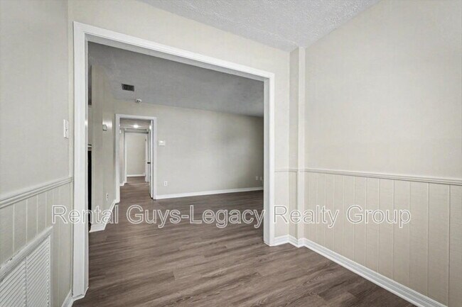 Building Photo - 10545 Citrus Ln