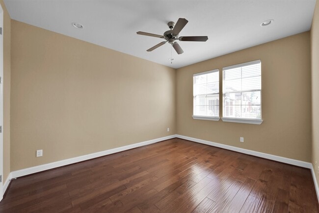Building Photo - 14527 San Pietro Dr