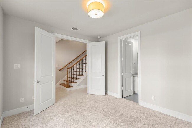 Building Photo - 2123 McIlhenny St
