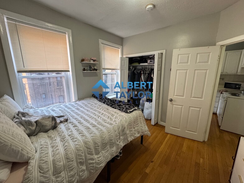 Building Photo - 36 Garden St