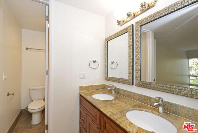 Building Photo - 5950 Canterbury Dr