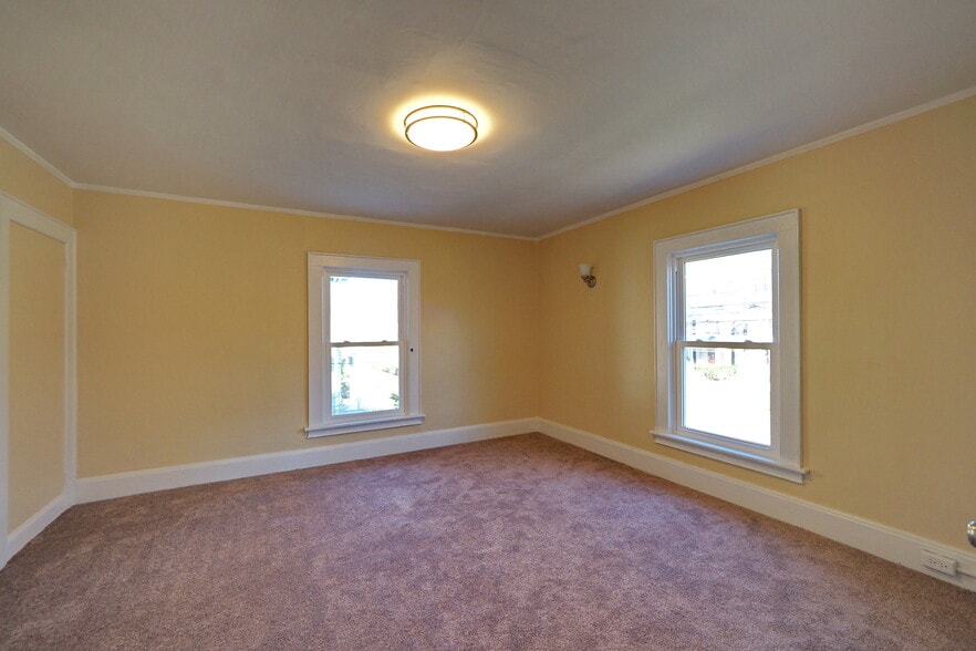 Building Photo - 197 Western Ave