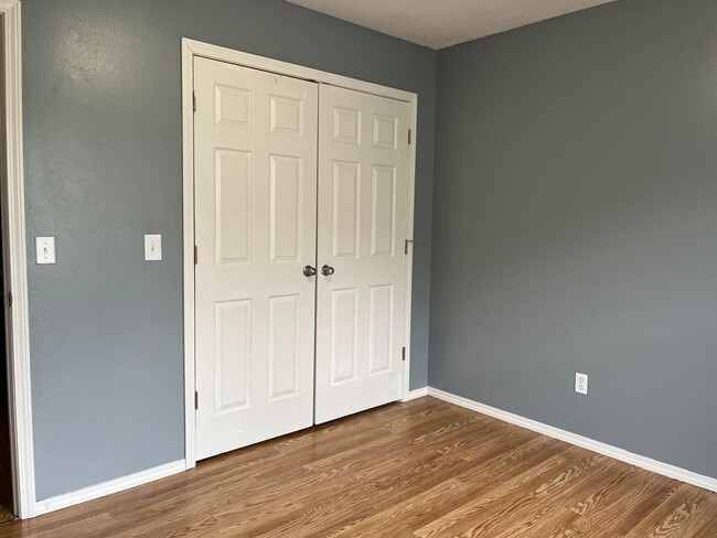 Building Photo - 129 Bailey Cir