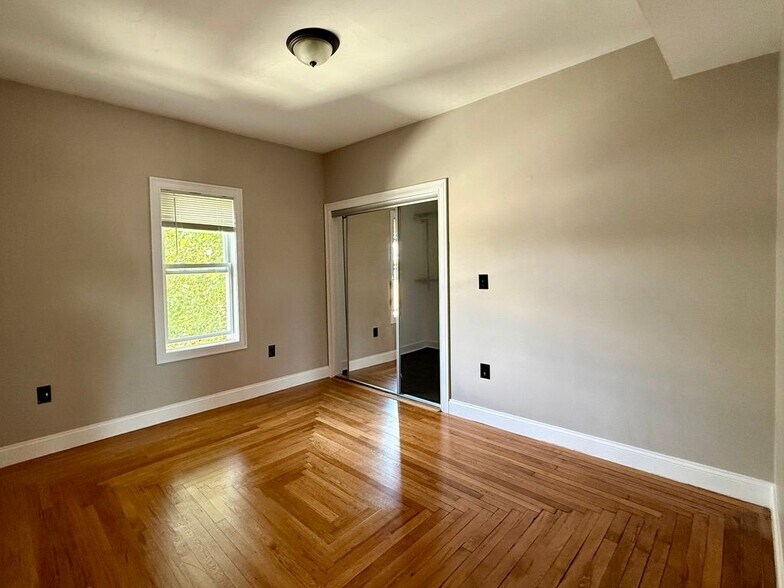 Building Photo - 615 N Montello St