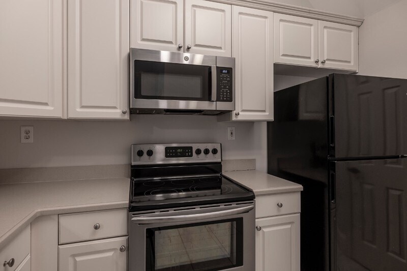 Building Photo - 2801 Spreading Oaks Dr NW