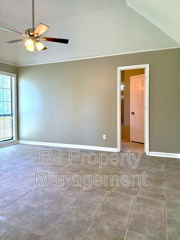 Building Photo - 4308 Ash Creek Cove