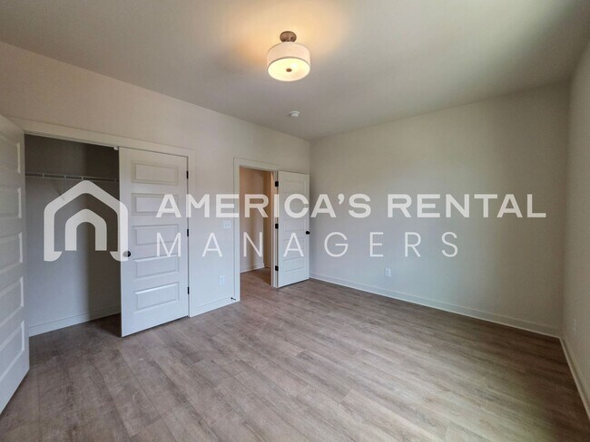Building Photo - 4422 Foxcote Ln