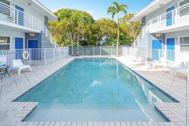 Building Photo - 416 NE 15th Ave