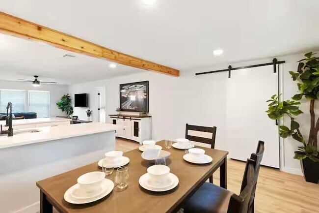 Building Photo - 2310 Dove Springs Dr