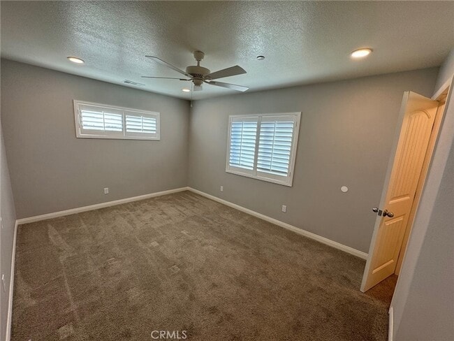 Building Photo - 501 Villa Way