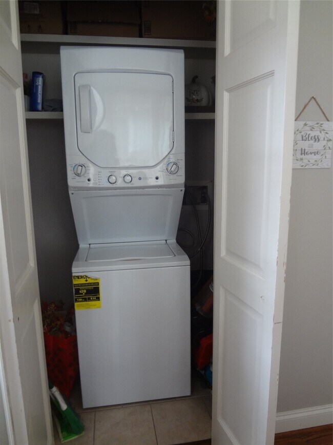 Building Photo - 307 E 28th St