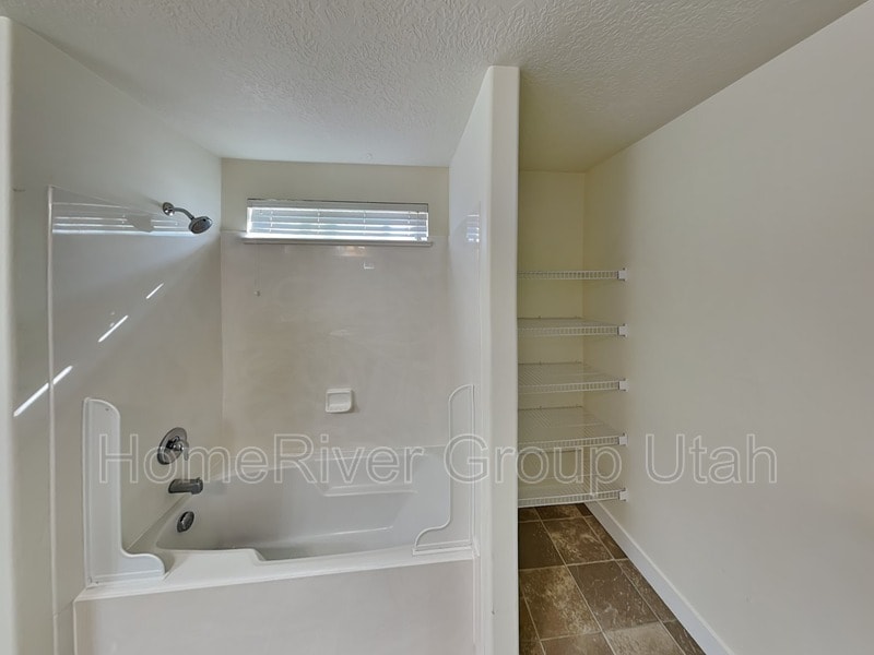 Building Photo - 708 S 80 E