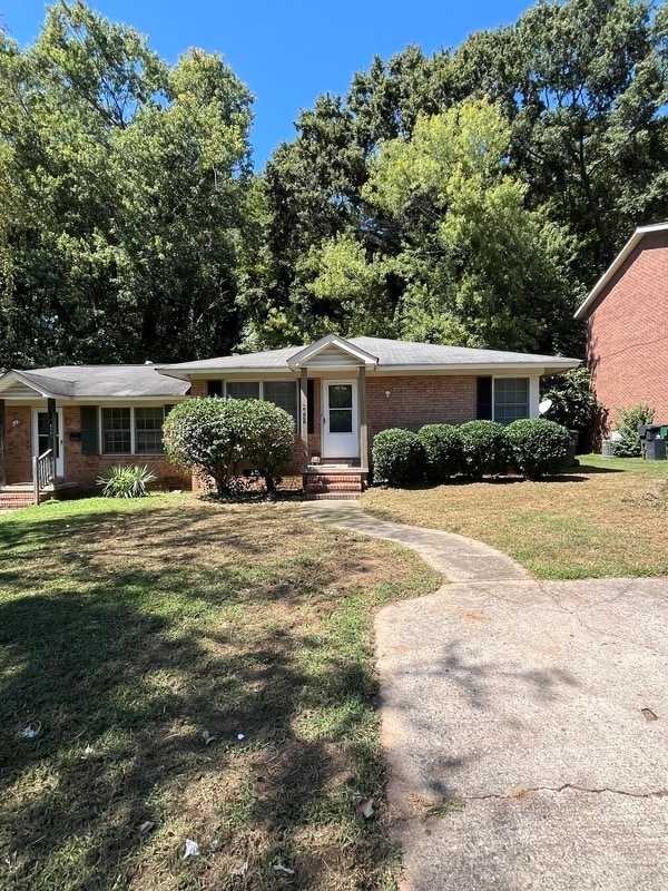 Building Photo - 4811 Malibu Dr