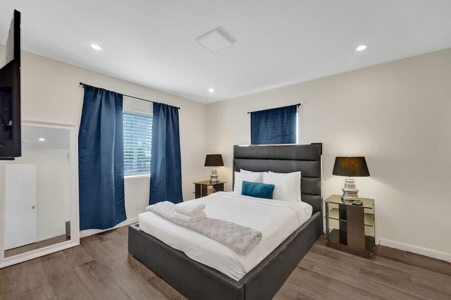 Building Photo - 3020 Seville St