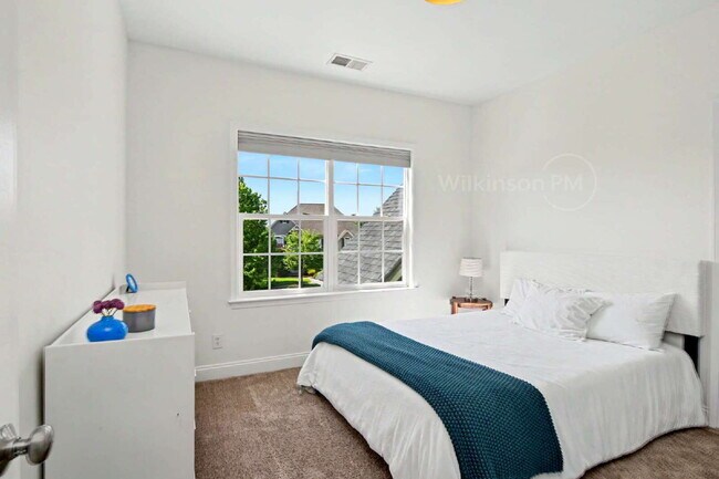 Building Photo - The Finest Furnished Upscale Executive Home, an Exquisite Luxury Rental, in Tega Cay for the Disc...