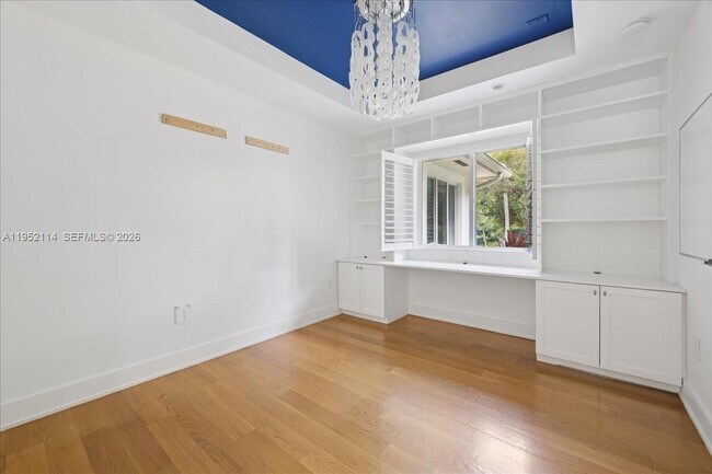 Building Photo - 2910 Calusa St