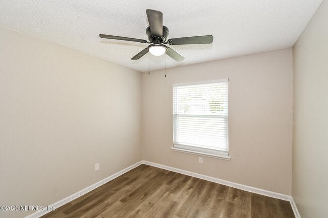 Building Photo - 605 Abbey Ct