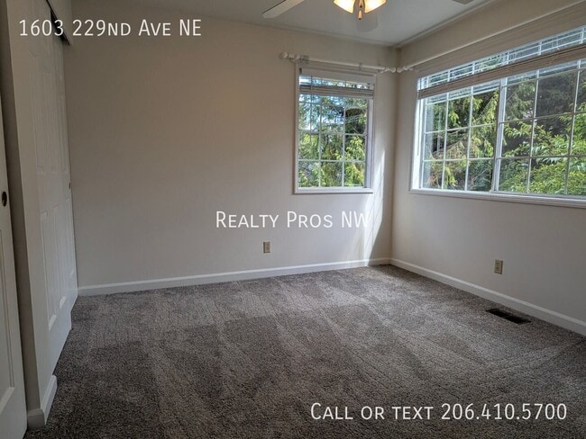 Building Photo - 1603 229th Ave NE