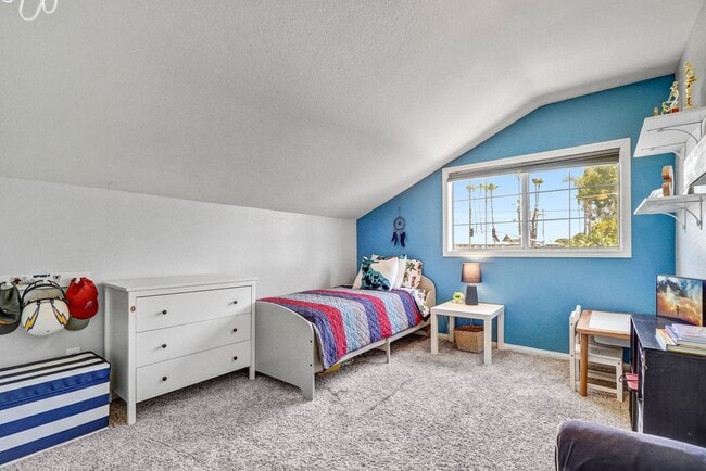 Building Photo - 14501 Wesfall Rd., Tustin CA 92780 5 BR, 3...