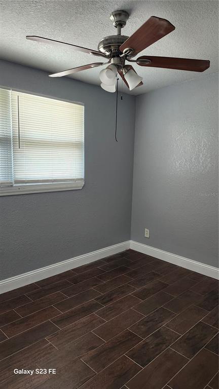Building Photo - 4014 W Mango Ave