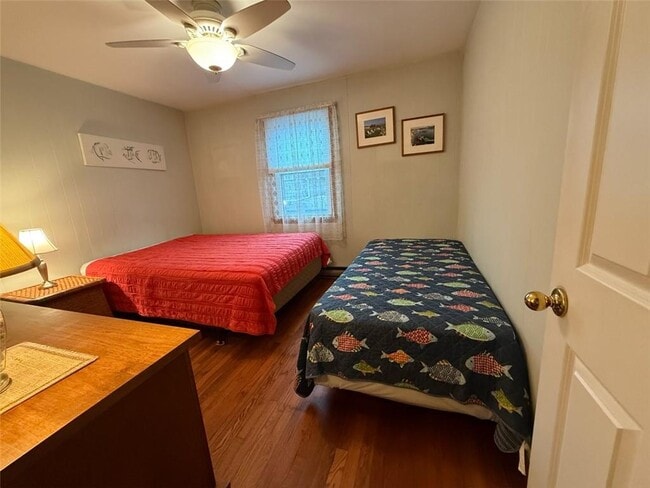 Building Photo - 33 BREACH Drive UNIT Front