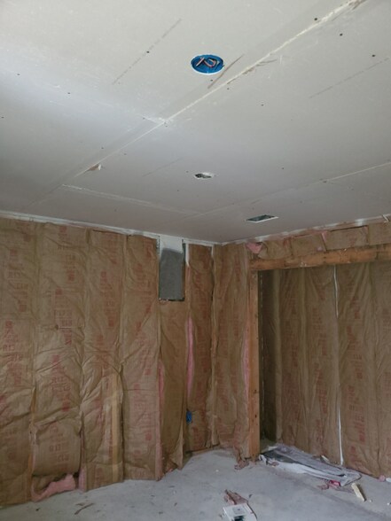 Building Photo - 2925 Colorado Ave