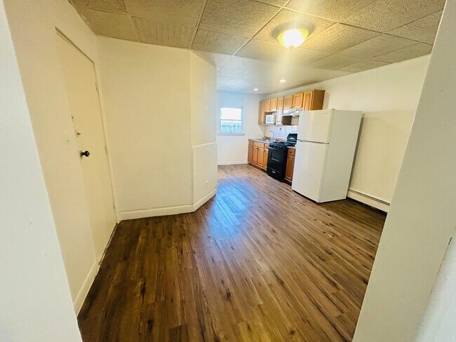 Building Photo - 160 Bryant St