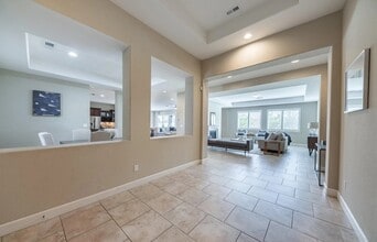 Building Photo - 9870 Gainsborough Ln