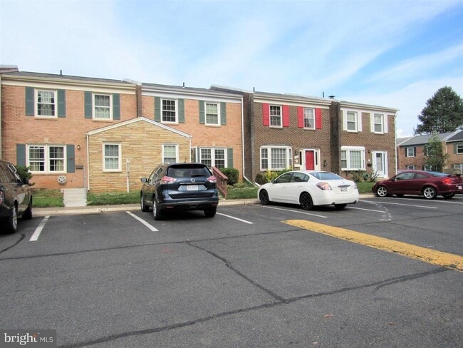 Primary Photo - 3137 Cedar Grove Dr