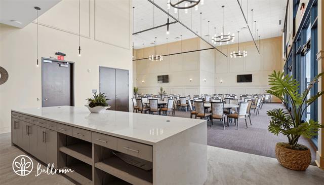 Building Photo - 1813 Summer Aura