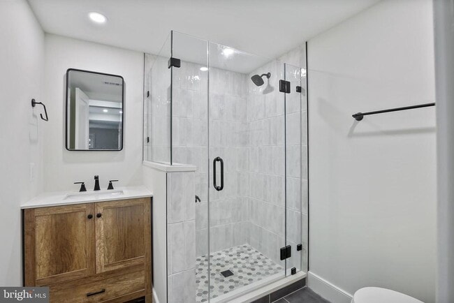 Building Photo - 165 E St NE