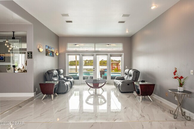 Building Photo - 3548 John Anderson Dr