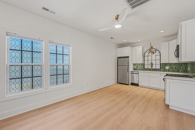 Building Photo - 140 Harper Lee St