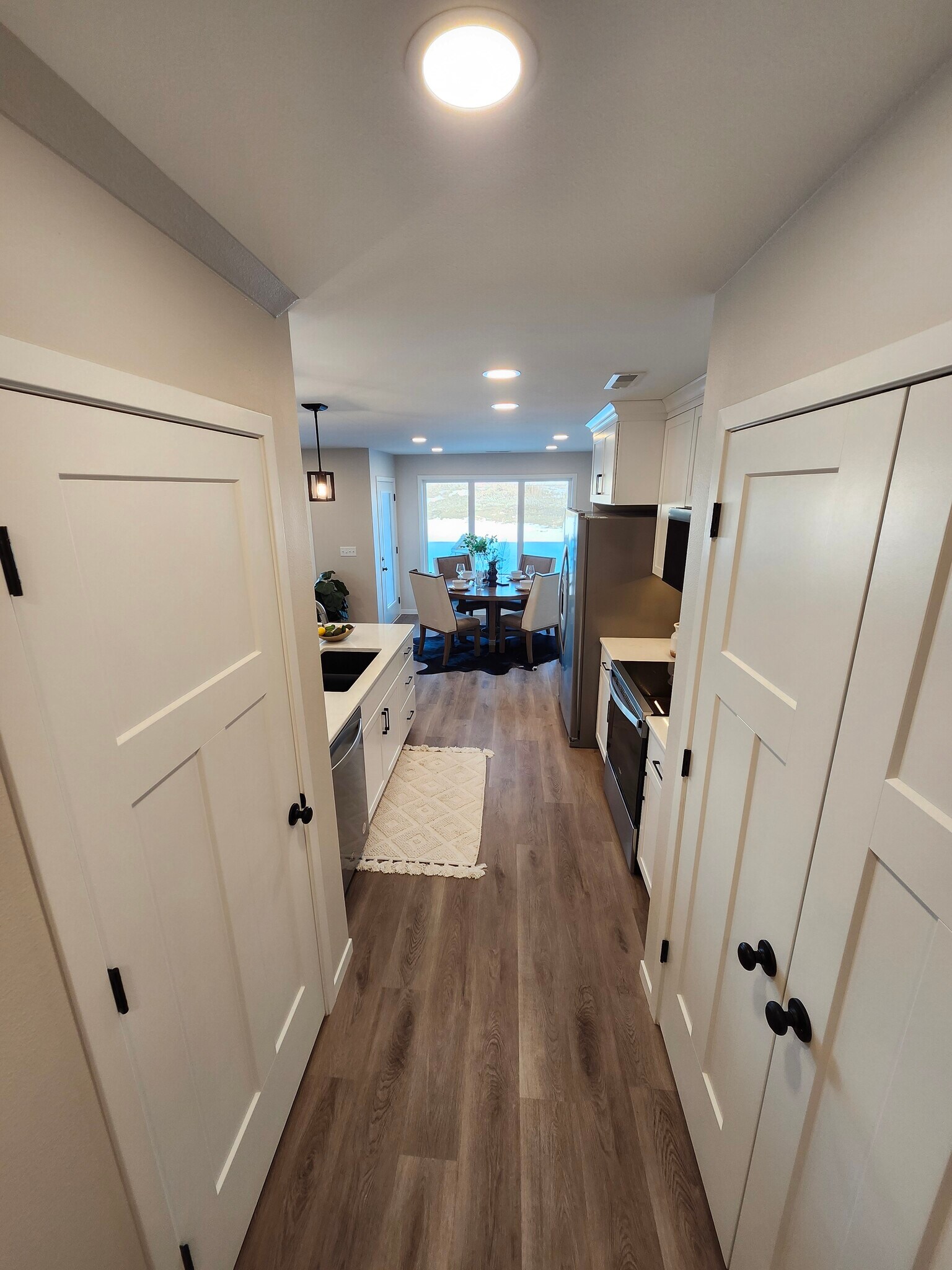 Hallway from garage entrance to kitchen - 5316 Welder Ave