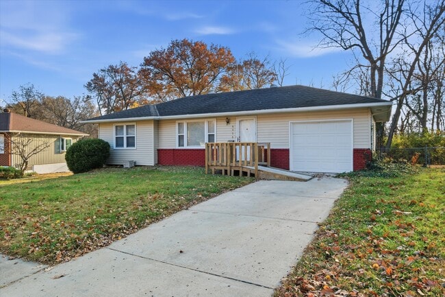 Building Photo - 4916 Crescent Ave