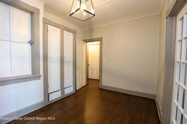 Building Photo - 141 St James St