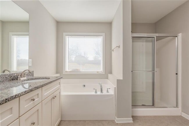 Building Photo - 82 Gray Field Ct