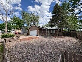 Building Photo - 3122 Moonbeam Cir S