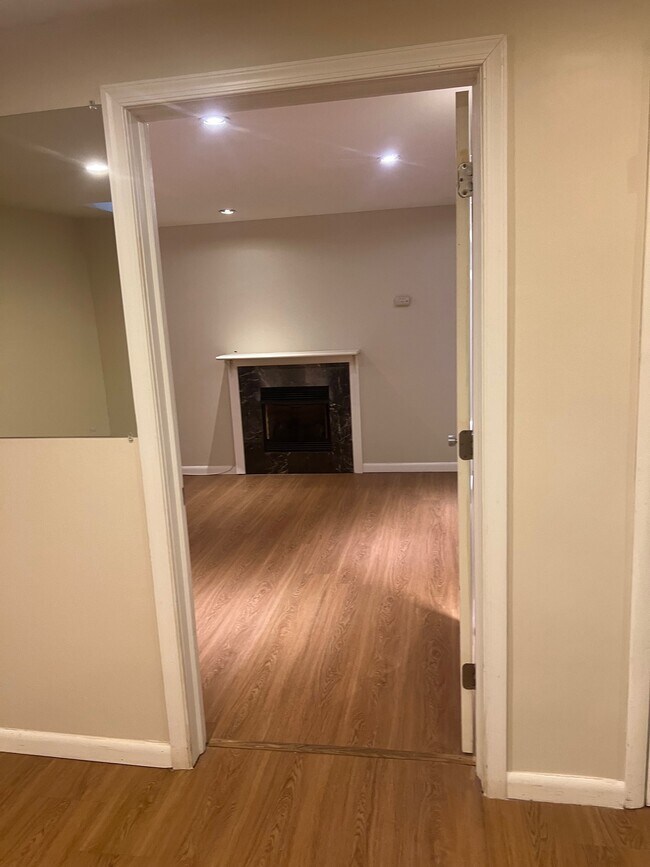 Sitting Room-Basement - 1554 Willow Pond Dr