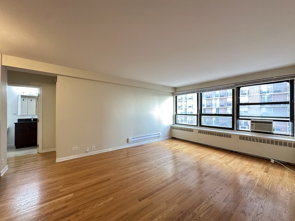 Building Photo - 4180 N Marine Dr
